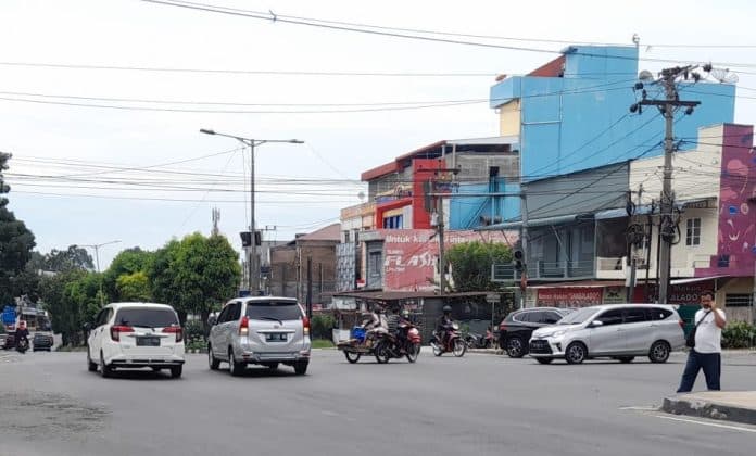 traffic_light_simpang_bdb_siantar_padam_arus_lalu_lintas_semrawut