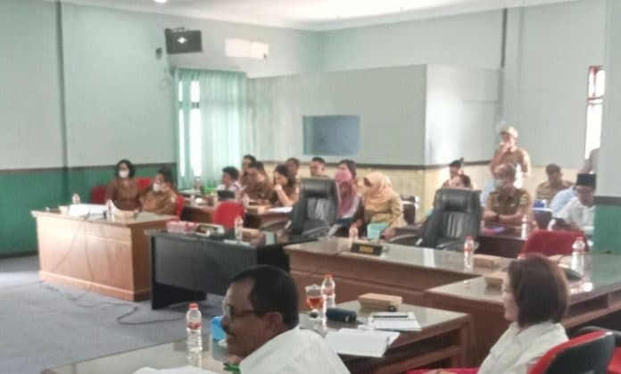 tunggu_kehadiran_wali_kota_rdp_di_dprd_siantar_diskors_selama_1_jam