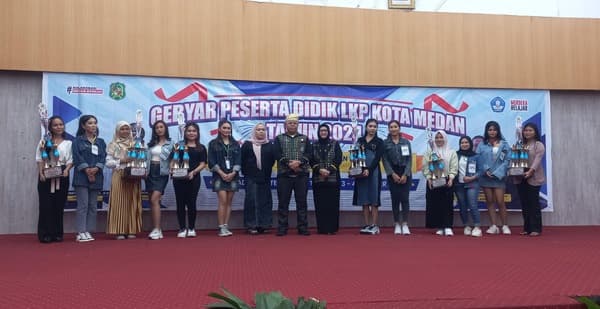 tunjukkan_kemampuan_peserta_lkp_disdikbud_kota_medan_gelar_acara_gebyar
