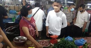 turun_ke_pasar_petisah_dirut_pud_ajak_pedagang_kerjasama_menjaga_kebersihan