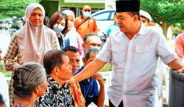 turunkan_prevalensi_kebutaan_di_batu_bara_dinkes_ppkb_gelar_operasi_katarak_gratis