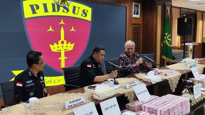 uang_dugaan_suap_kasus_ronald_tannur_hampir_rp1_triliun_dan_emas_51_kg