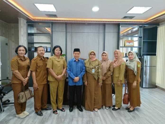 uang_makan_cuma_10_ribu_perwakilan_guru_adukan_nasibnya_ke_wakil_ketua_dprd_medan