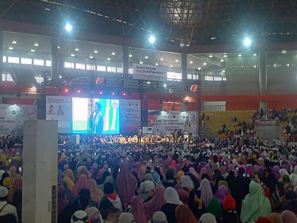 uas_dan_ribuan_umat_islam_gelar_aksi_sumut_bersatu_atas_duka_palestina