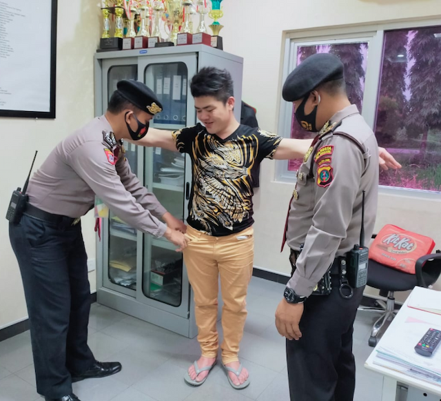 ugal_ugalan_di_bandara_kualanamu_petugas_avsec_bekuk_sudarmono_bawa_sabu