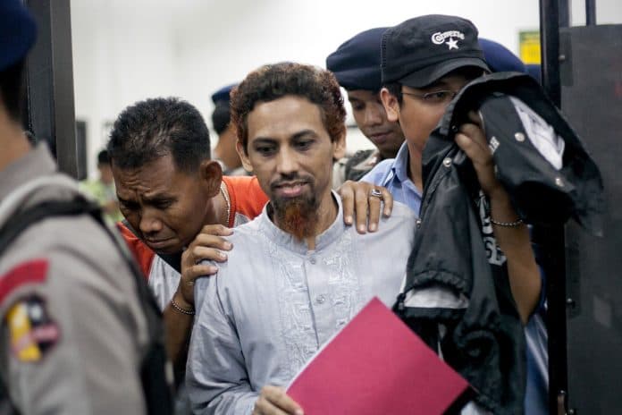 umar_patek_minta_maaf_kepada_korban_bom_bali_termasuk_warga_australia