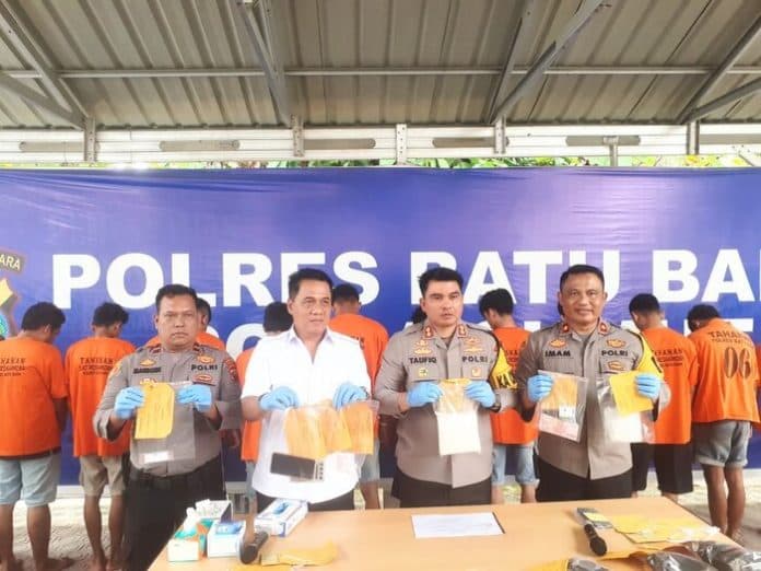 ungkap_9_kasus_polres_batu_bara_tangkap_12_orang_bersama_1_kg_sabu