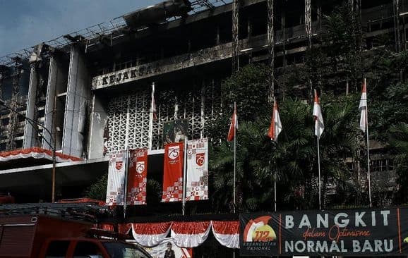ungkap_jejak_pemicu_kebakaran_kejagung_24_cctv_diamankan