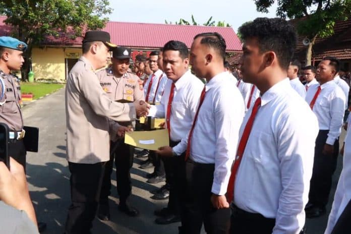 ungkap_pembunuhan_dan_jaringan_narkoba_personel_polres_binjai_terima_reward