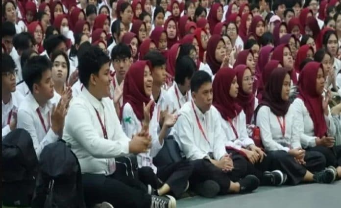universitas_bakrie_sambut_1540_mahasiswa_baru_angkatan_2024
