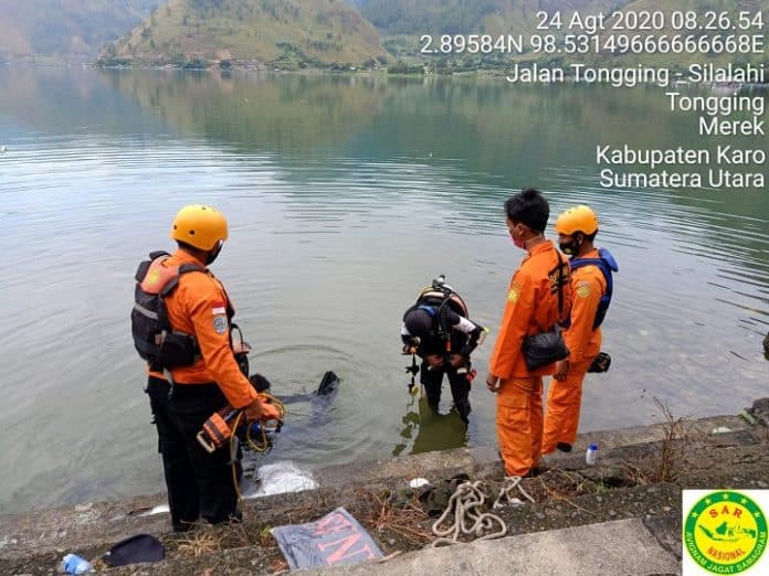 unjuk_kemampuan_berenang_pemuda_asal_simalungun_tenggelam_di_danau_toba