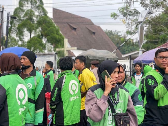 unjuk_rasa_ratusan_driver_ojol_begini_tanggapan_masyarakat