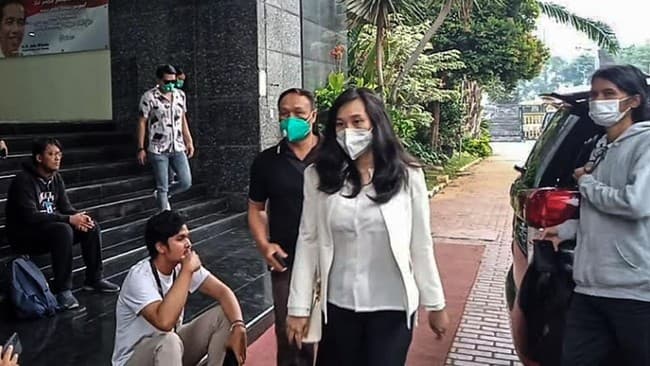 usai_diperiksa_penyidik_pemeran_film_porno_mengaku_korban_sutradara_ternyata_ilegal