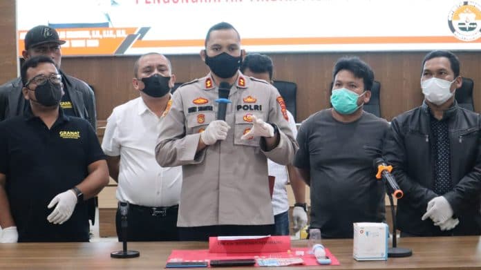 usai_ditangkap_pengedar_sabu_meninggal_saat_menuju_puskesmas
