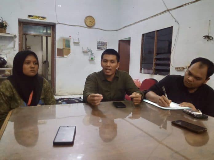 usai_ditangkap_polsek_sunggal_pria_ini_diduga_dimintai_uang_rp500_ribu