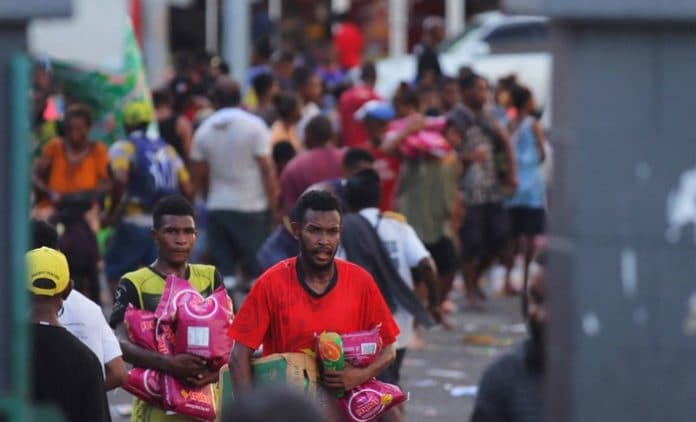 usai_kerusuhan_dan_penjarahan_papua_nugini_kembali_normal