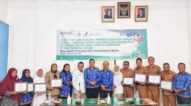 usai_pastikan_pangan_bebas_bahan_berbahaya_di_tapteng_bbpom_keluarkan_sertifikat