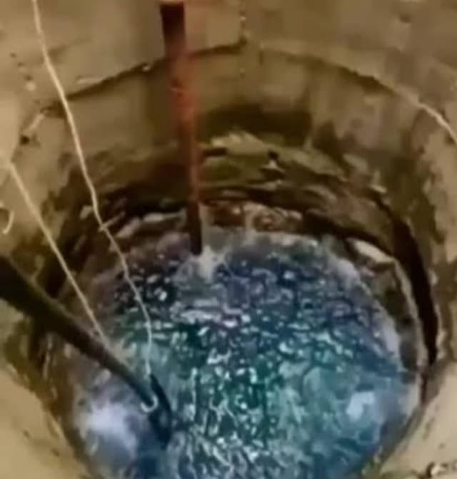 ustadaz_muslim_istiqomah_sinulingga_air_zamzam_salah_satu_keajaiban_bukti_kekuasaan_allah