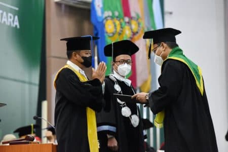 usu_wisuda_2495_lulusan_rektor_sampaikan_hal_ini