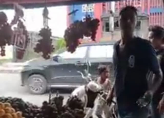 video_pengancaman_terhadap_pedagang_buah_viral_di_medsos