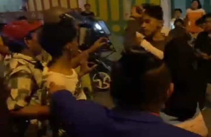 viral_di_medsos_terduga_anggota_geng_motor_dipermak_warga_tebing_tinggi