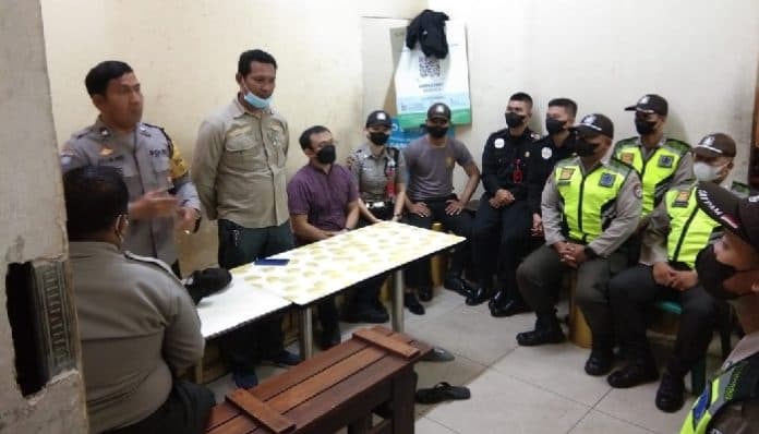 viral_driver_taksi_online_cekcok_dengan_satpam_sun_plaza_medan