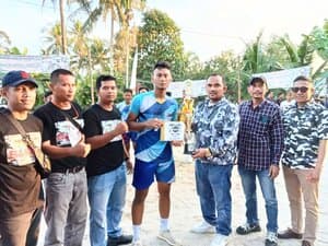 voli_bapera_batu_bara_cup_ditutup_lima_puluh_vc_rebut_tropy_juara