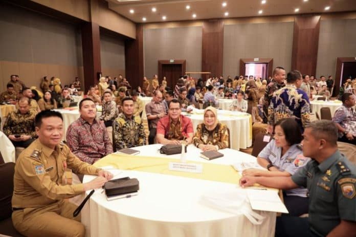wabup_labusel_hadiri_rakerda_program_bangga_kencana