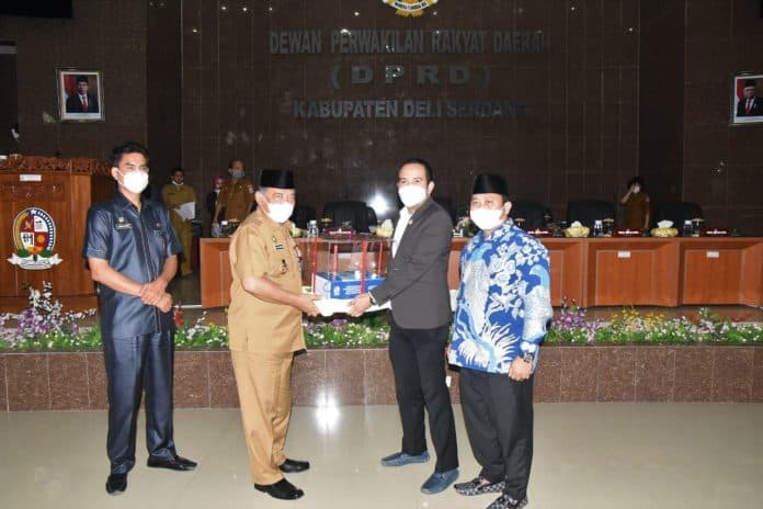 wabup_sampaikan_lkpj_bupati_deli_serdang_ta_2020