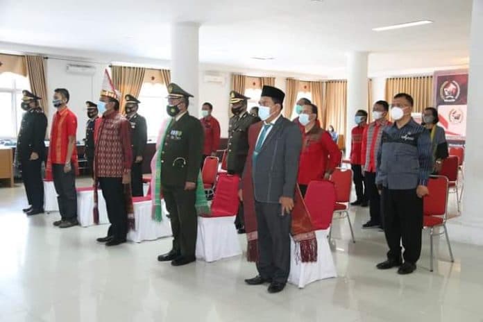 wabup_taput_upacara_peringatan_hari_lahirnya_pancasila_secara_virtual
