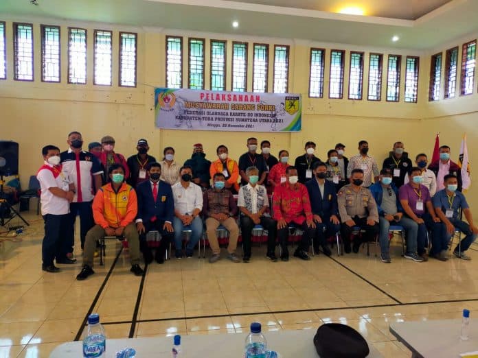 wabup_toba_terpilih_aklamasi_ketua_forki_toba