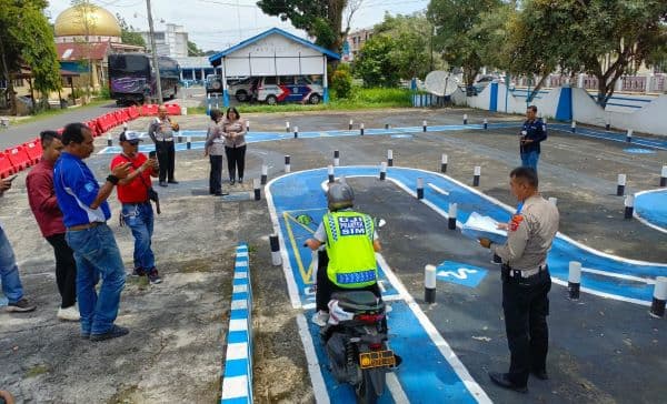 wadir_lantas_polda_sumut_cek_tudingan_pungli_pengurusan_sim_di_polres_siantar