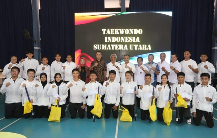 wagubsu_apresiasi_atlet_porwanas_dan_taekwondo_yang_meraih_medali_emas
