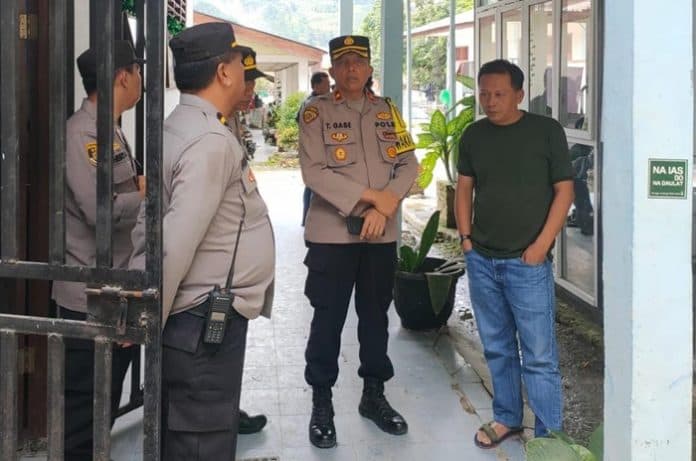 waka_ops_mantap_praja_toba_2024_sidak_rapat_pleno_ppk_pangururan