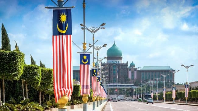 wakil_menteri_malaysia_mundur_pilih_gabung_dengan_mahathir