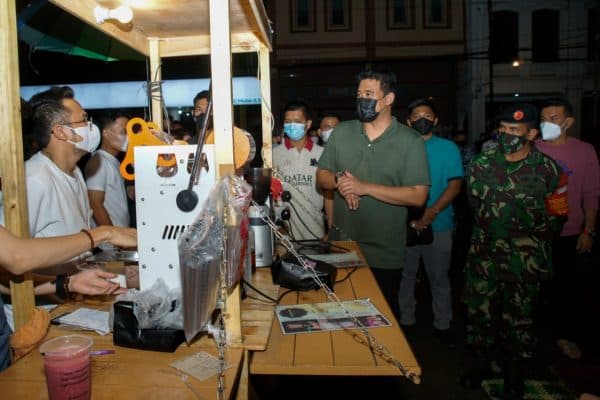 wali_kota_medan_bobby_nasution_cek_penerapan_prokes_di_kesawan_city_walk