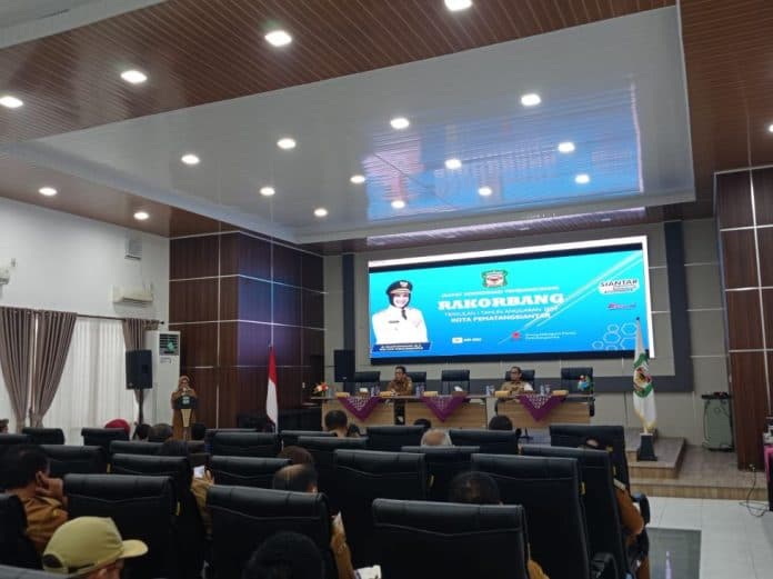 wali_kota_siantar_rakorbang_momen_pembahasan_capaian_kinerja_pembangunan
