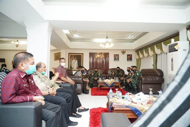 wali_kota_tebing_tinggi_terima_kunjungan_peserta_latsitardanus_xli