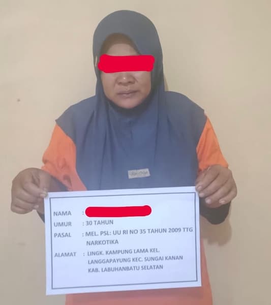 wanita_pengendali_sabu_di_sei_kanan_ditangkap_polres_labusel