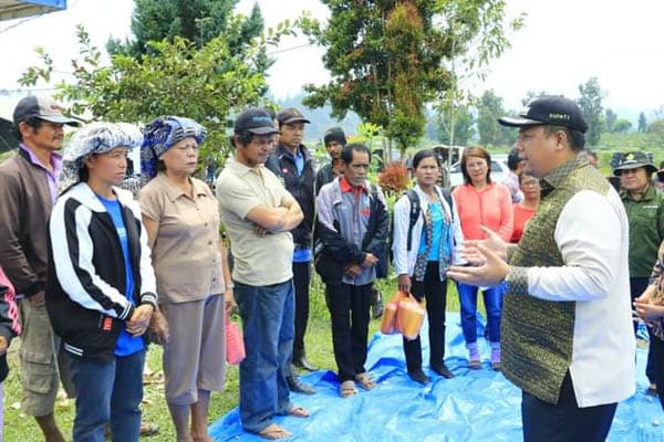 warga_desa_sijambur_harapkan_perhatian_bupati_dan_dprd_samosir