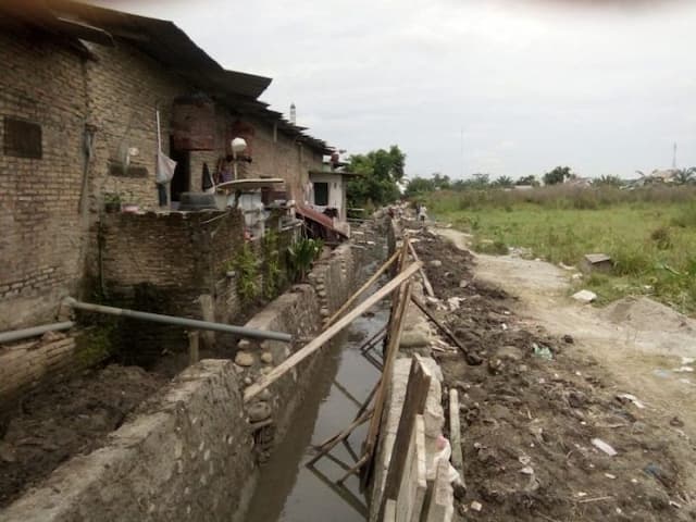 warga_sambut_baik_proyek_drainase_gunung_bhakti