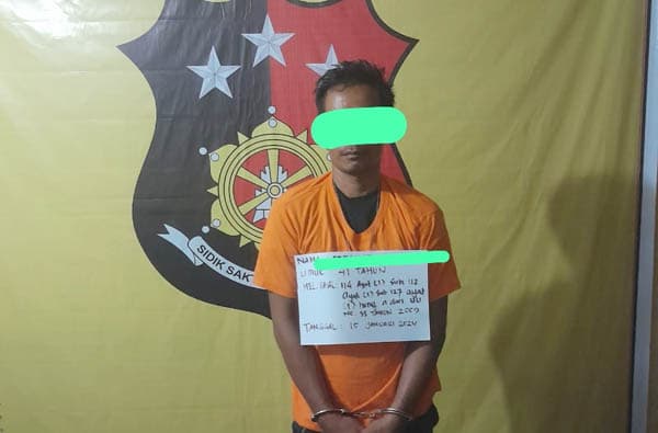 warga_sei_jawi_jawi_ini_ditangkap_polisi_isap_sabu_di_kebun_sawit