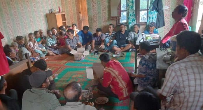 warga_siparmahan_samosir_protes_nilai_bantuan_banjir_bandang_dari_pemerintah