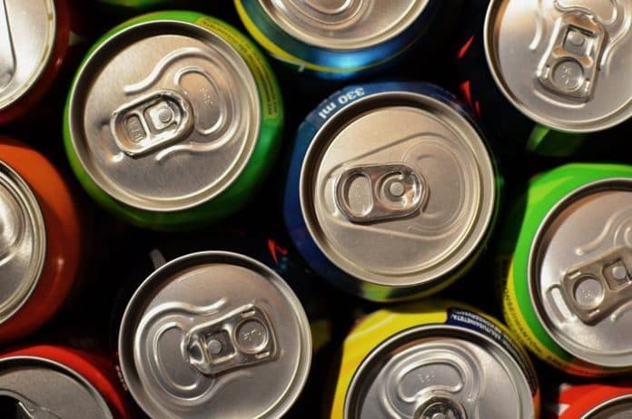 waspadai_menyimpan_minuman_kaleng_bersoda_di_mobil_berbahaya