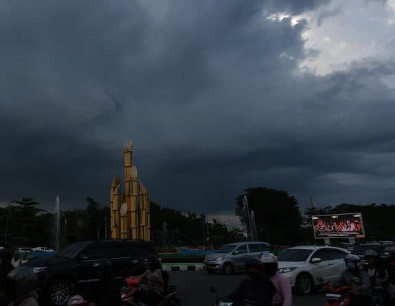waspadai_potensi_cuaca_ekstrem_pada_2_8_oktober_2022