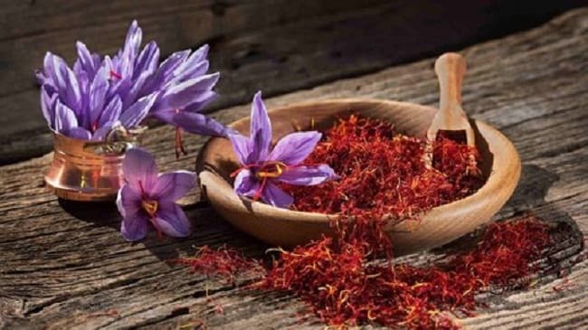 waw_bunga_saffron_kini_dijadikan_bumbu_masak_termahal_di_dunia