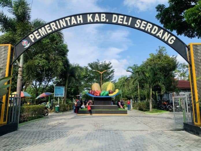 wisata_taman_buah_lubuk_pakam_ruang_terbuka_ramah_anak