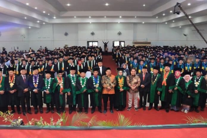 women_leadership_dirjen_pendis_orasi_ilmiah_pada_wisuda_sarjana_ke_81_uinsu