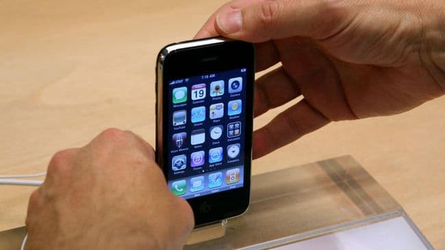 wow_iphone_generasi_pertama_dilelang_fantastis_rp745_juta