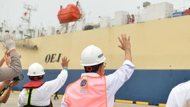 wow_pelabuhan_terbesar_tanah_air_patimban_resmi_beroperasi_140_mobil_diekspor_perdana